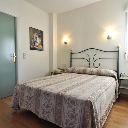 Hotel Apartamentos Aralso Sotillo La Lastrilla Ruang foto