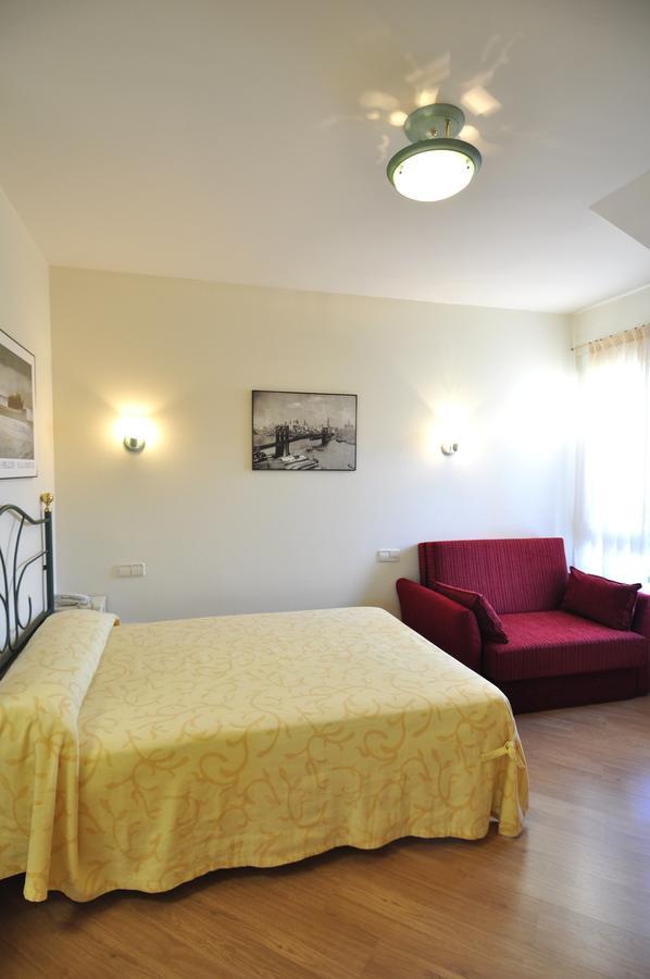 Hotel Apartamentos Aralso Sotillo La Lastrilla Bagian luar foto