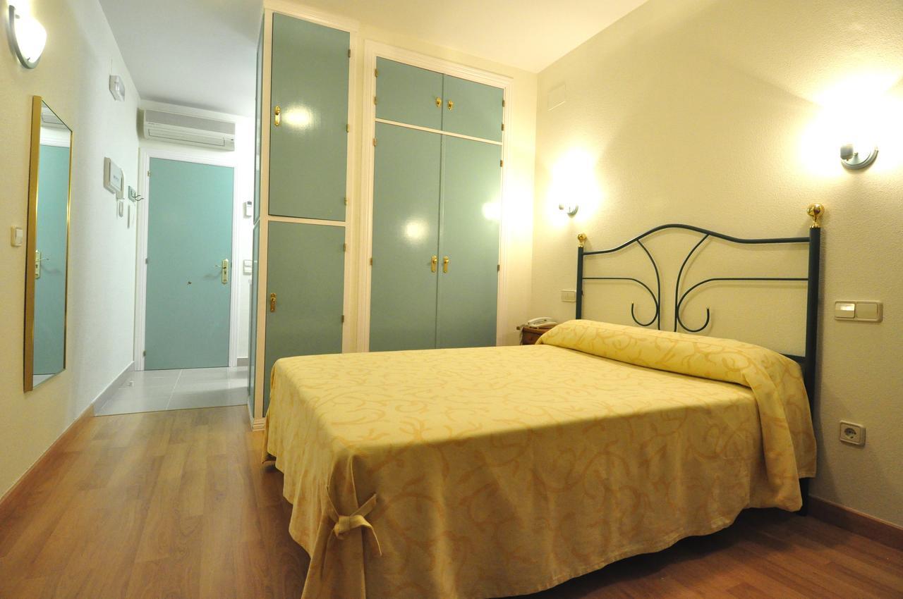 Hotel Apartamentos Aralso Sotillo La Lastrilla Bagian luar foto